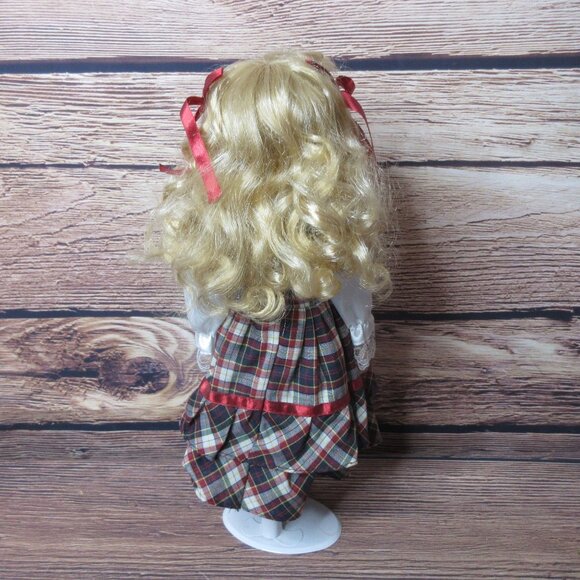 UniQue Porcelain Doll Limited Edition 16" - Leona - Picture 5 of 8